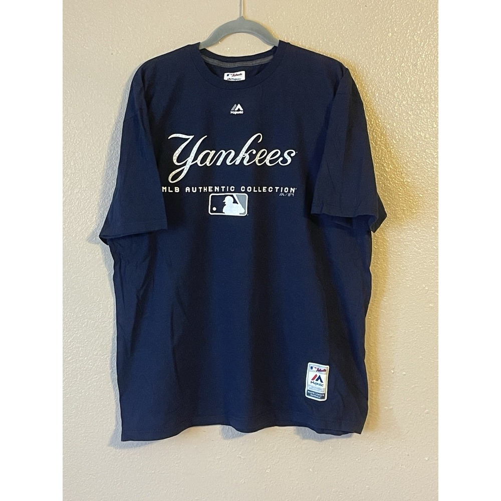 Men's 2XL NWOT New York Yankees Majestic Authentic Collection Short Sleeve Shirt